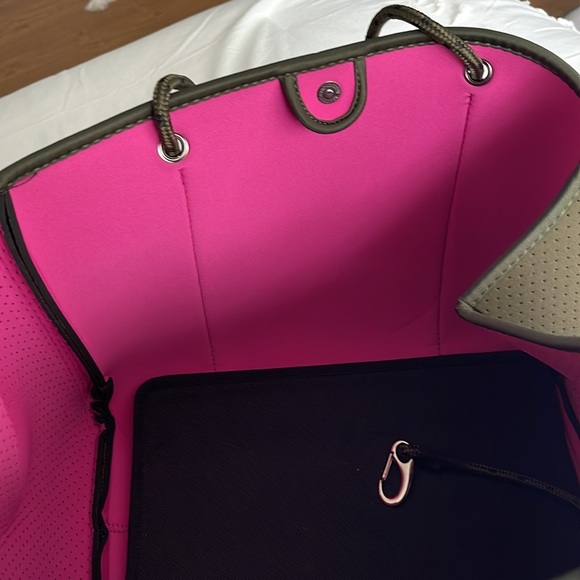 Social Threads Hello Happiness Camo Striped Neoprene Tote and Crossbody Bag - Picture 10 of 15